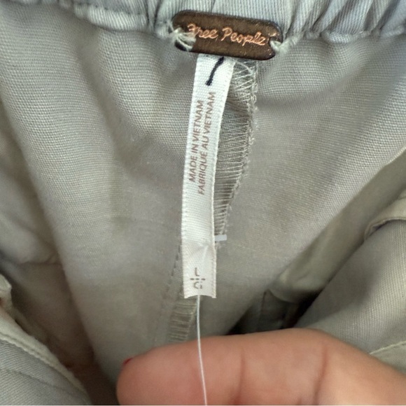 Free People Light Gray Pants with Metallic Accent - Picture 4 of 7